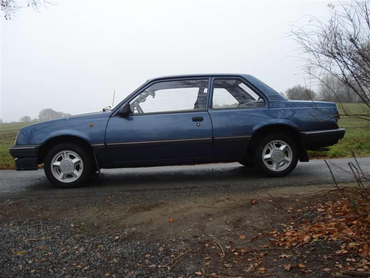 Opel Ascona C  (SOLGT) billede 7