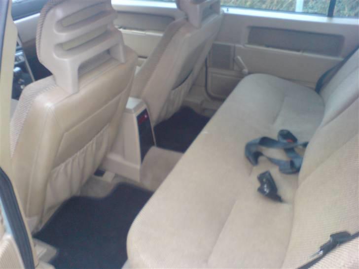 Volvo 740 2.3 GL - Der er go plads :-) billede 7