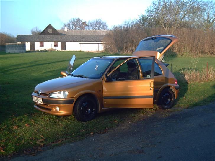 Peugeot 106 GTi Premium - Så blev Tigerdyret vinterklar, men helt nye fælge og dæk, så vi står lidt bedre fast.. :D billede 5