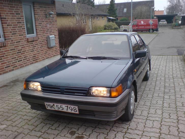 Nissan sunny 1,6 SGX  *SOLGT* billede 2