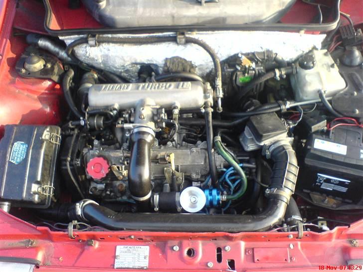 Fiat Uno 1,3 i.e Turbo (Solgt) - Pæn ren motor billede 2