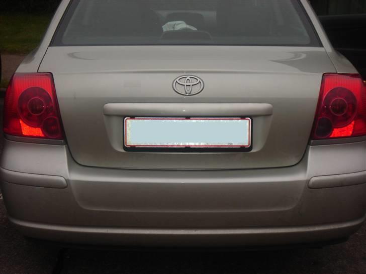 Toyota Avensis 1.8 sol - Bag fra uden toyota "mærker" billede 3