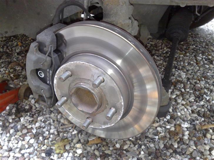 Ford scorpio 2,9 EFI (byttet) - skulle lige skifte hjul og så var der sgu nye bremser på billede 15