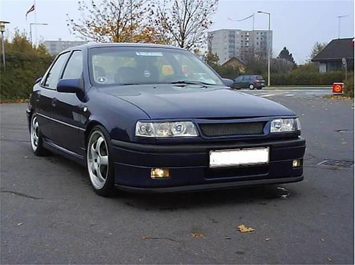 Opel Vectra A *død* - Godt billede forfra ;D billede 1