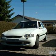 Ford Escort CLX 1.6 16V
