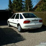 Ford Escort CLX 1.6 16V