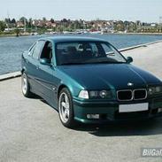 BMW E36 320i