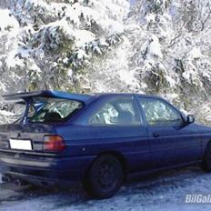 Ford escort xr3i (total skadet
