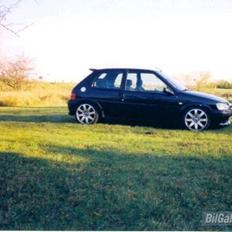 Peugeot 106-8v
