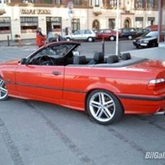 BMW 320i cabriolet
