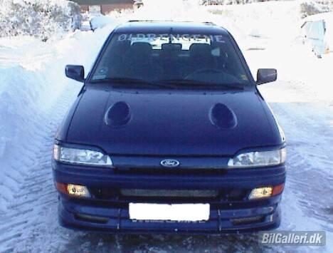 Ford escort xr3i (total skadet billede 4