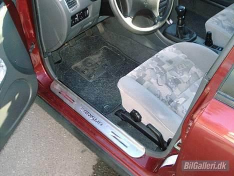 Mitsubishi Carisma - Fandt lige et sæt indstigningslister i børstet stål, dem måtte jeg eje billede 4