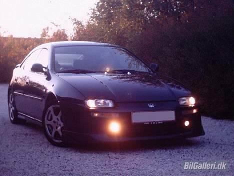 Mazda (( SOLGT)) - billed før jeg ramte haren der gik lige igennem  billede 3