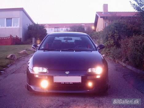Mazda (( SOLGT)) - De tåge lys er der ikke mere plus ny kofanger  billede 4
