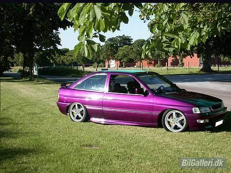 Ford escort 1.8 sport - efter en tur i photoshop billede 2
