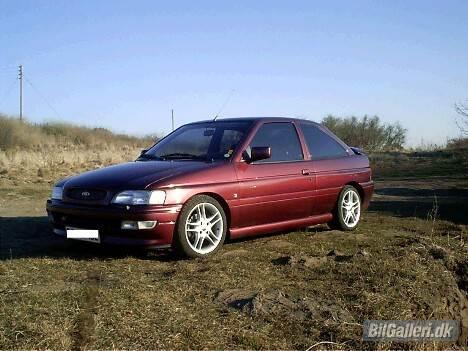 Ford Escort 1.8i Sport 16V billede 4