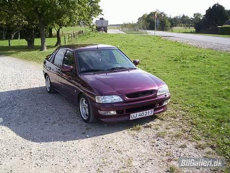 Ford Escort 1,8i Sport 16v billede 1
