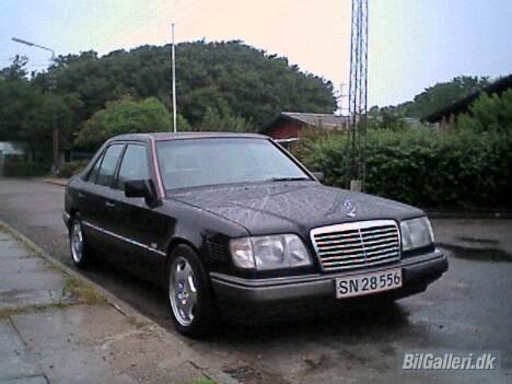 Mercedes Benz E 300 Deisel billede 1