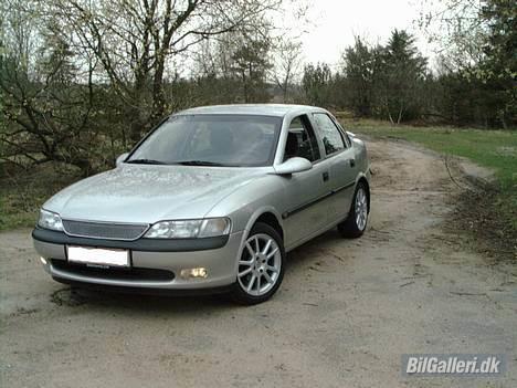 Opel Vectra B billede 1