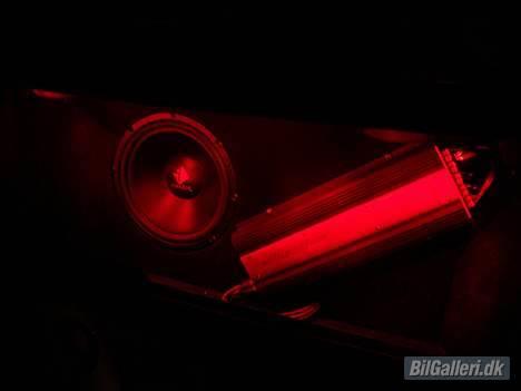 Alfa Romeo 33 1.7 ie QV *solgt* - Anlæget med lys og hele svineriet... billede 4