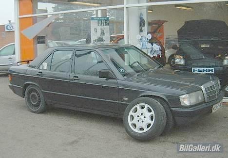 Mercedes Benz 190 E billede 1