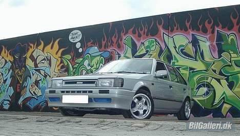 Mazda 323 1500cc (Solgt) billede 1