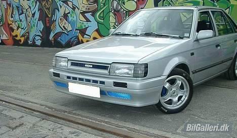 Mazda 323 1500cc (Solgt) billede 3