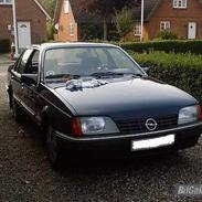 Opel Rekord 2.0s @ 2.2i