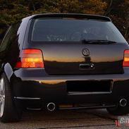 VW Golf IV R32