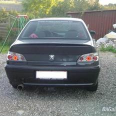 Peugeot 406