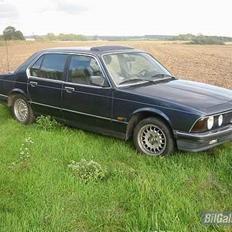 BMW 732I Automatic.