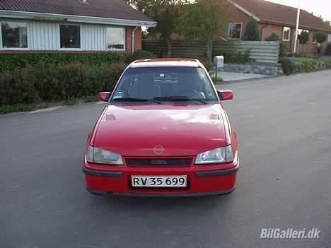 Opel Kadett GSi 1,8 - Nypoleret nam nam billede 1