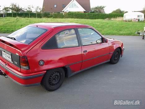 Opel Kadett GSi 1,8 billede 6