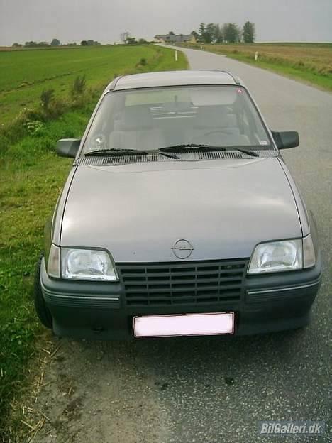 Opel Kadett- SOLGT! billede 4