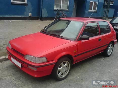 Toyota Corolla (EE90) - SOLGT - 28. oktober 2006: Bilen forfra billede 3