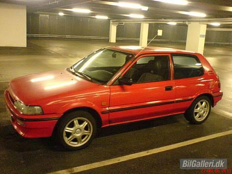 Toyota Corolla (EE90) - SOLGT - 27. oktober 2006: Billede taget i parkeringskælderen under Fields billede 8