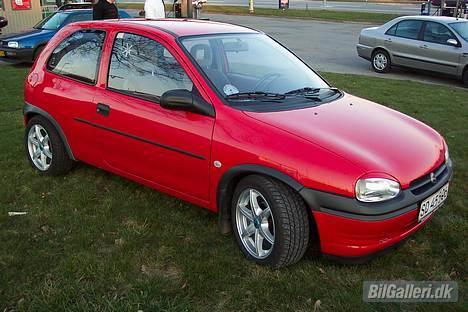 Opel Corsa B Swing #SOLGT# - Bilen Forfra - i Kan lige se Mareaen i Baggrunden her billede 1