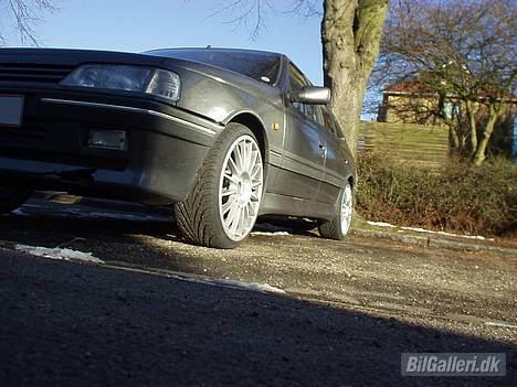 Peugeot 405 Mi16 - Bilen med de nye fælge. billede 1