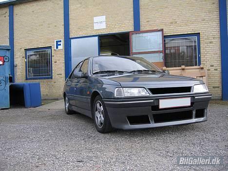 Peugeot 405 Mi16 - Front lavet i Photoshop. billede 5