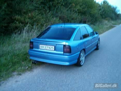 Opel vectra 2,0I 16v gt SOLGT billede 3