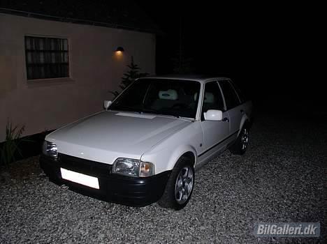 Ford Escort Ghia billede 8
