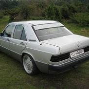 Mercedes Benz 190E