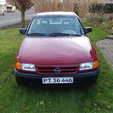 Opel Astra f  ---Solgt---