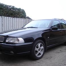 Volvo v 70 