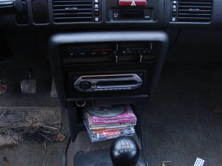 Mazda 323 bg SOLGT billede 3