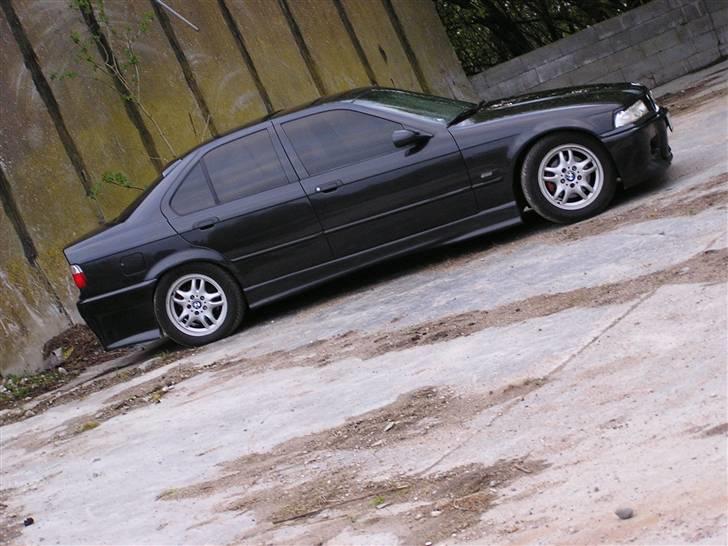 BMW e36 320i /// 325i SOLGT billede 1