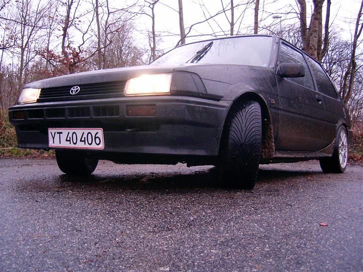 Toyota corolla DX 1,3i SOLGT billede 1