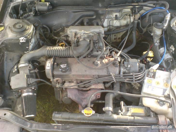 Toyota corolla DX 1,3i SOLGT billede 5