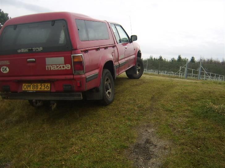 Mazda B2500 xcab plus 4x4 billede 6