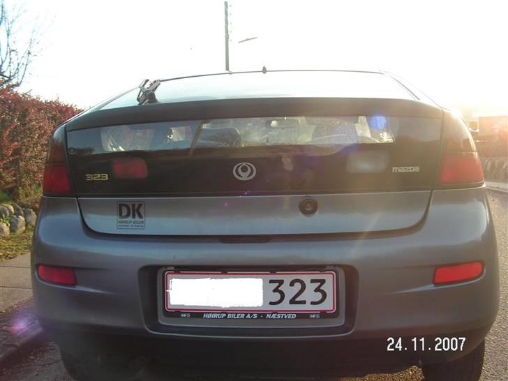Mazda 323 C 1,5 lx billede 4
